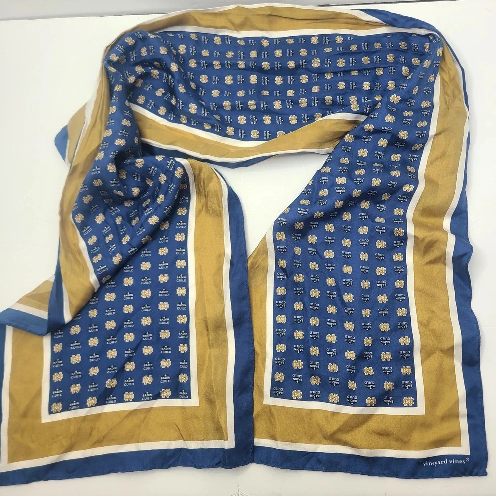 Vineyard Vines Notre Dame Fighting Irish Logo Scarf Baden Guild 10.5